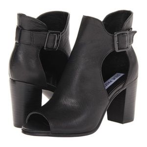 Steve Madden peeptoe Nextstar booties black 7.5